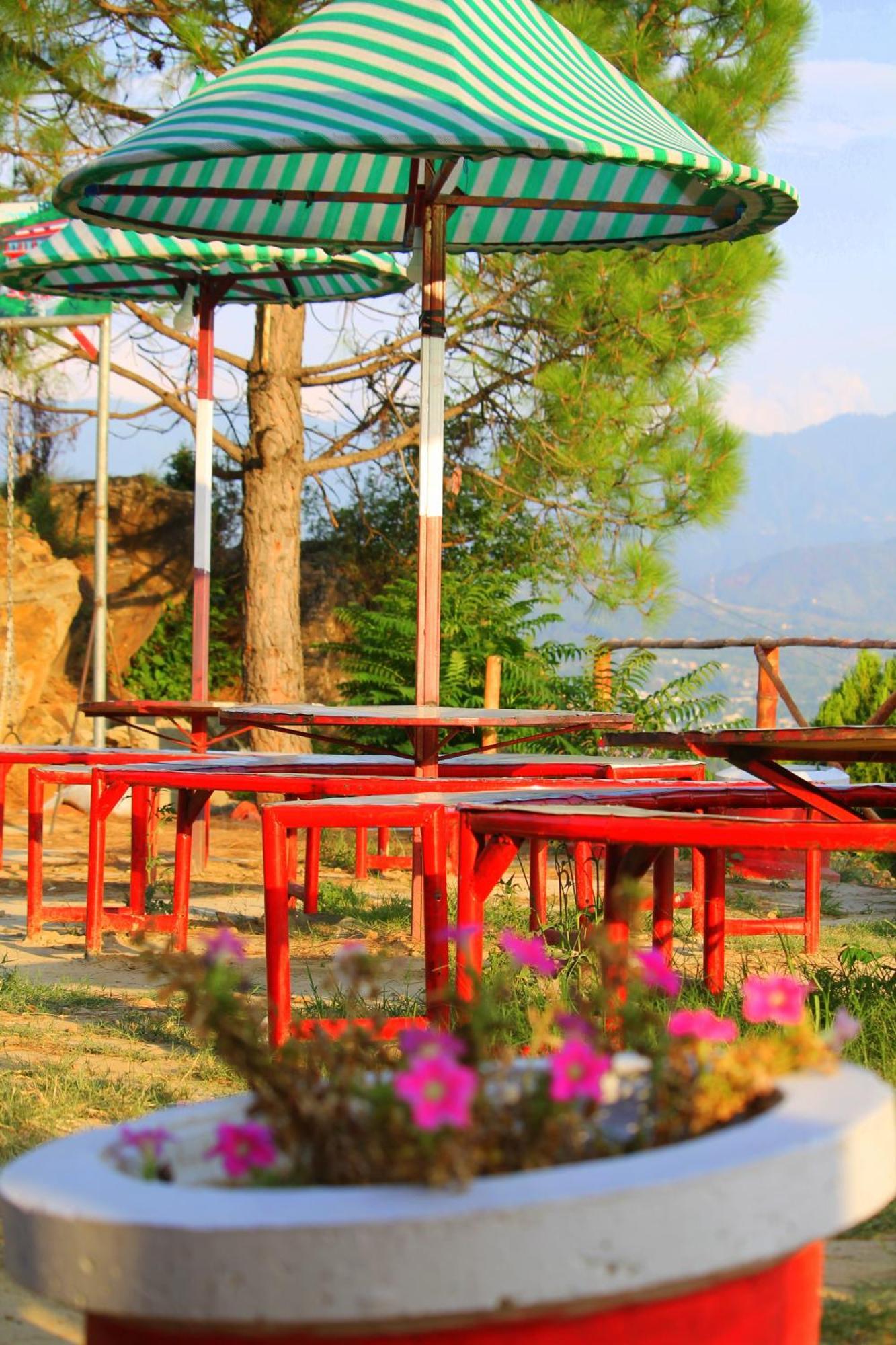 Red Rose Hotel & Resort Mansehra ภายนอก รูปภาพ