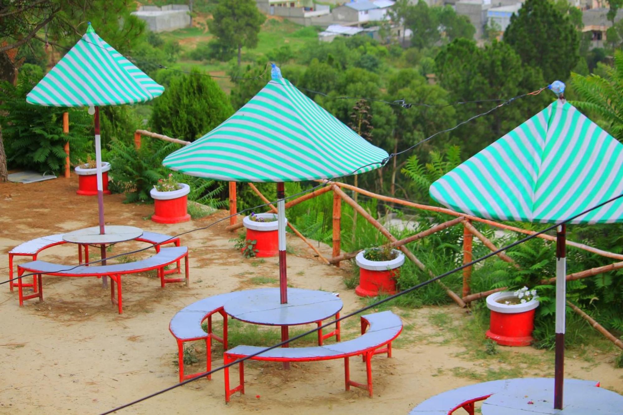 Red Rose Hotel & Resort Mansehra ภายนอก รูปภาพ